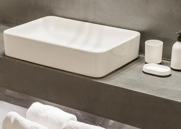 Urban Touch Apartment *