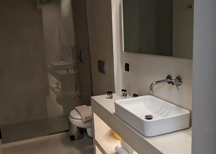 Urban Touch Apartment *